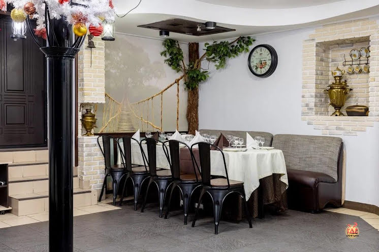 Основной зал в «Ясень» фотография №6