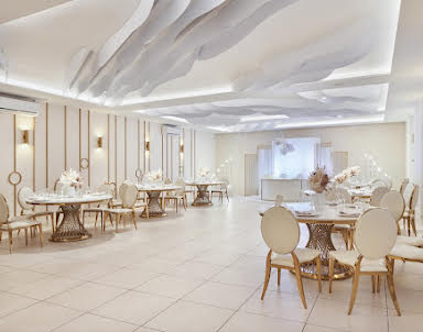 День рождения в Нева-Холл