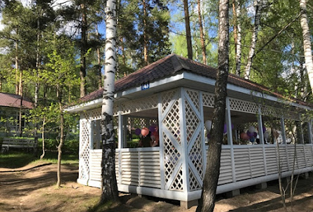 Большая беседка в Коричневая беседка 