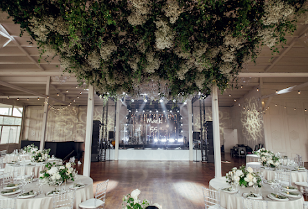 Павильон у воды в Малый шатер