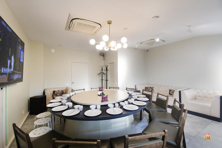 Кабинка на 35 человек в «Мисс Ванг» фотография №1