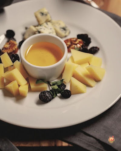 Основной зал в «Рибай» фотография №13