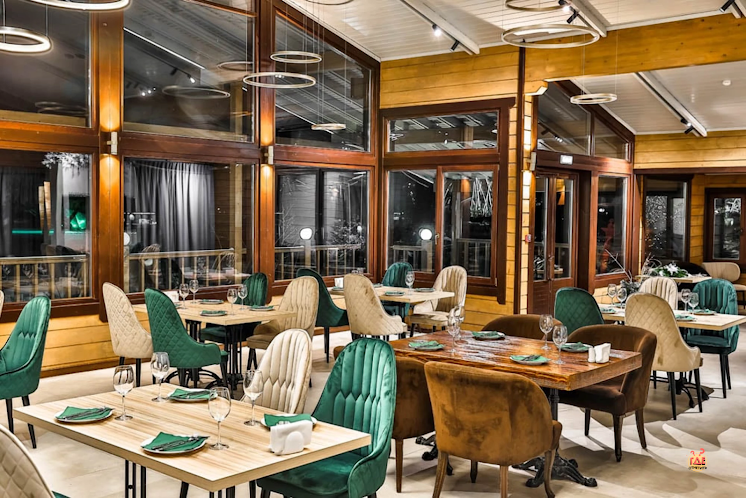 Ресторан «Шале» в «Рыболовная усадьба - Парк-отель Остров» фотография №2