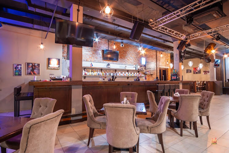 Основной зал в «БардIN» фотография №14