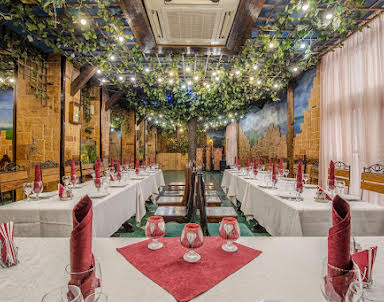  ресторан Замок Атоса