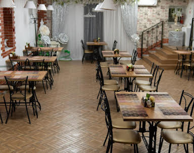  ресторан Кафе-Кафе на Ленина