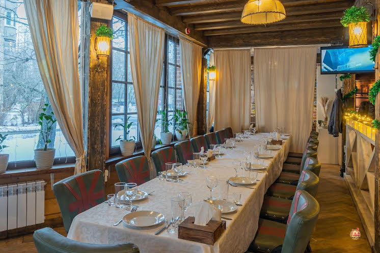 Зал 1-й этаж в «Место Встречи на Композиторов» фотография №1