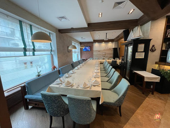 Основной зал в «Hemingway» фотография №1