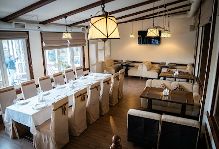 Малый зал  в Малый зал 