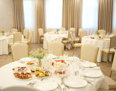 День рождения в Атмосфера