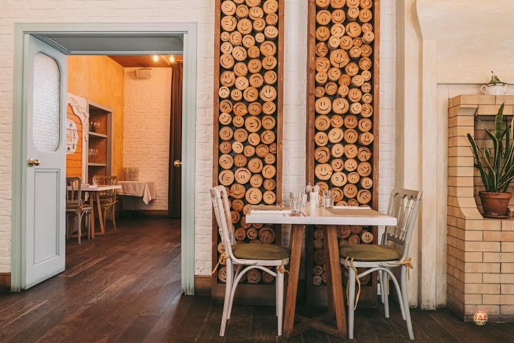 Каминный зал  в «Пряности & Радости на ВО» фотография №17