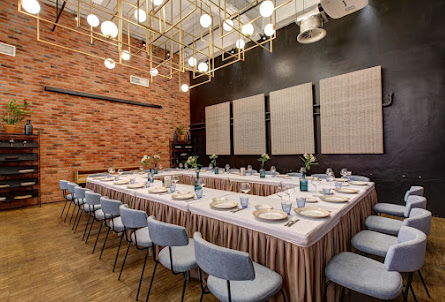 VIP зал №1  в VIP зал №2 