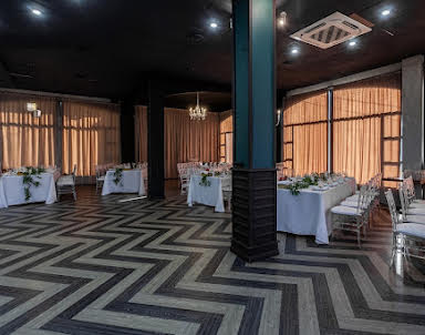  ресторан Двин Холл