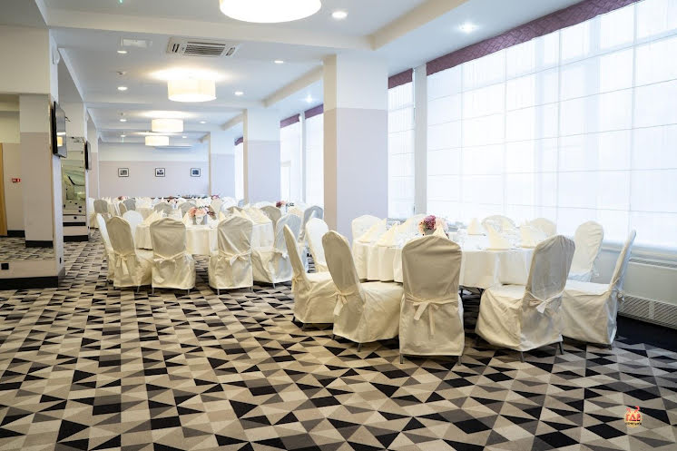 Зал AZIMUT в «AZIMUT Сити Отель Астрахань» фотография №3