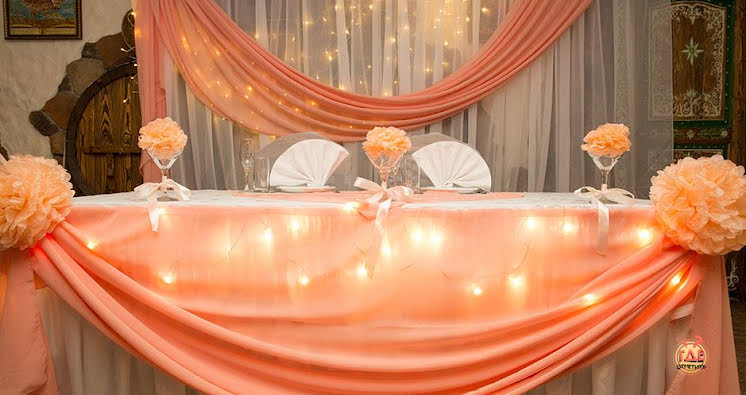 Зал ресторана  в «Три перца» фотография №2