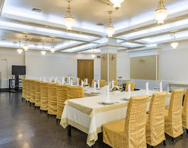  ресторан Аструс