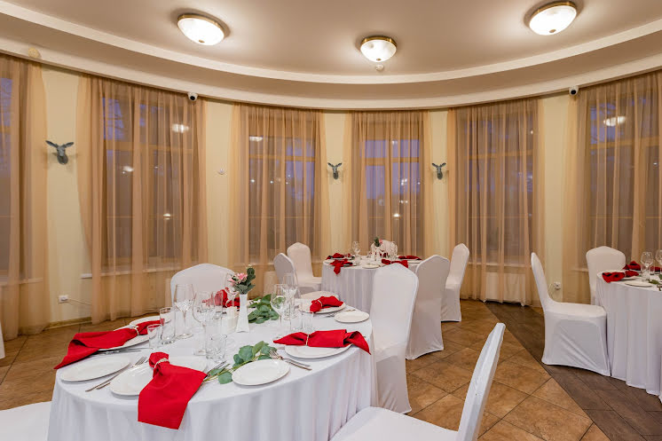 Зал "Каминный" в «Особняк в парке Сосновка» фотография №3