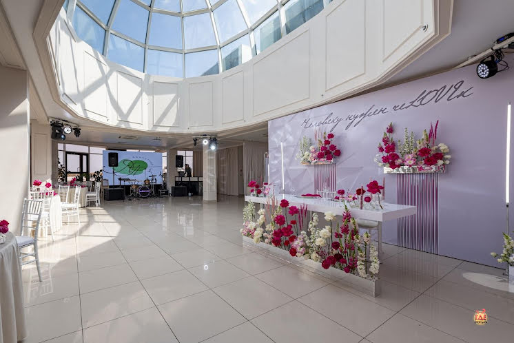 Большой зал  в «Ясная поляна» фотография № 1