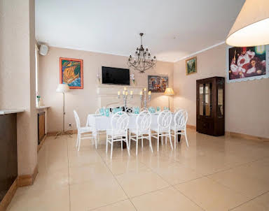  ресторан 9PARROTS