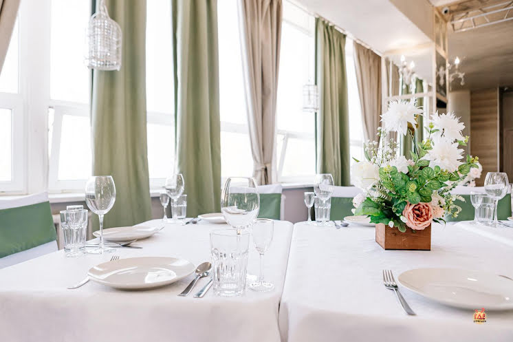 Основной зал в «Своя Публика» фотография №19