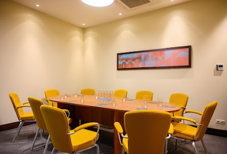 Конференц-зал "Астрахань или Казань" в Конференц-зал "Ярославль"