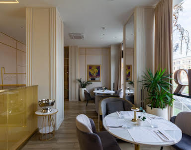  ресторан The Lobby Bar