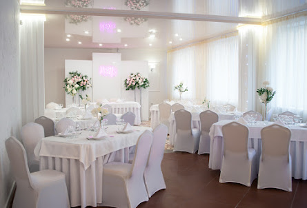 Большой зал в Малый зал