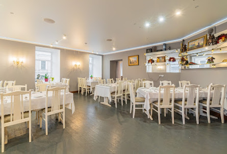 Угловой зал в Малый зал