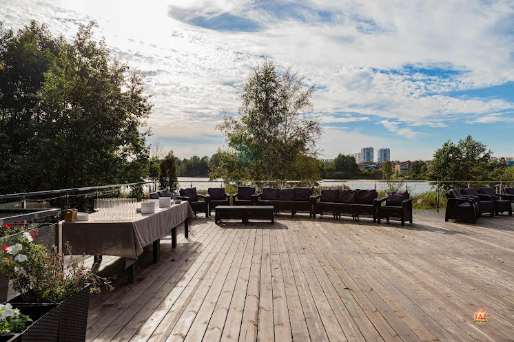 Терраса в «Хюгге на озере» фотография №1