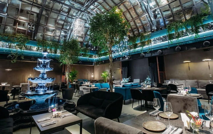 Зал ресторана  в «Kaif Provenance» фотография №18