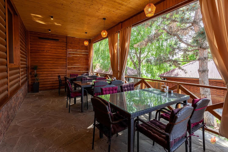 Летняя веранда в «Шале» фотография №1