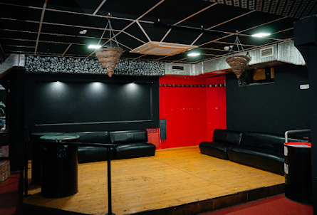 Зал «Клуб» в Зал «Клуб»