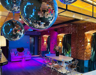  ресторан МАЙ Москва на Курской