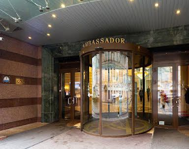 День рождения в Амбассадор