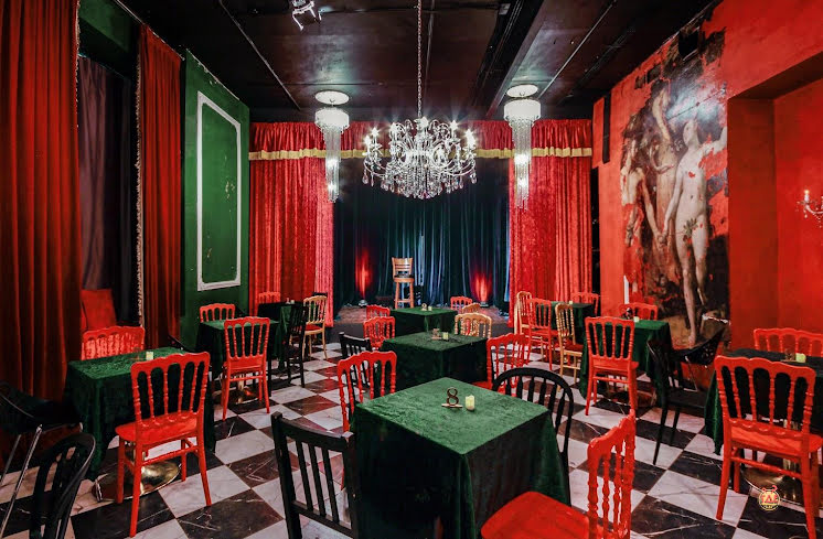 Основной зал  в «Atelier Noble Rot» фотография №1