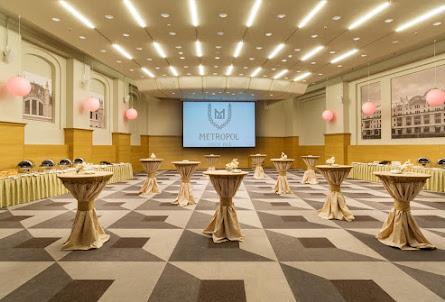 Зал «Врубель» в Зал «Тургенев»