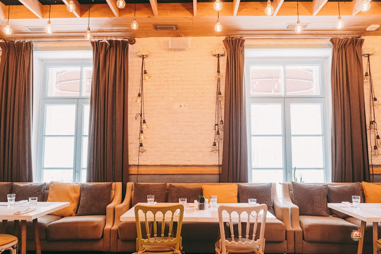 Каминный зал  в «Пряности & Радости на ВО» фотография №2