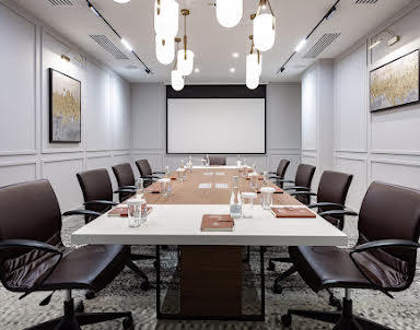  ресторан DoubleTree by Hilton Novosibirsk