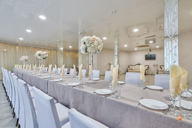 Нижний зал  в «Белая стрекоза» фотография №14