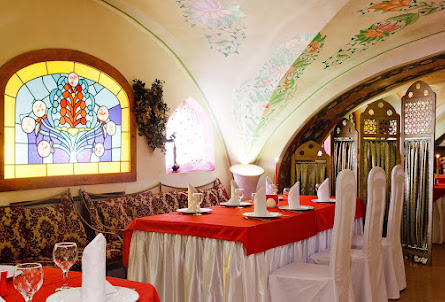 Большой зал в Ханская комната