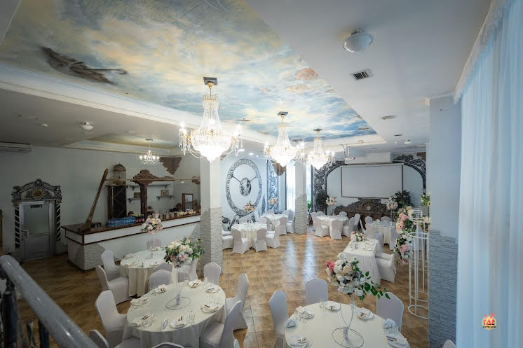 Главный зал в «Dolce» фотография №8