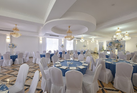 Зал «Золотой» в Зал «Кремлевский»