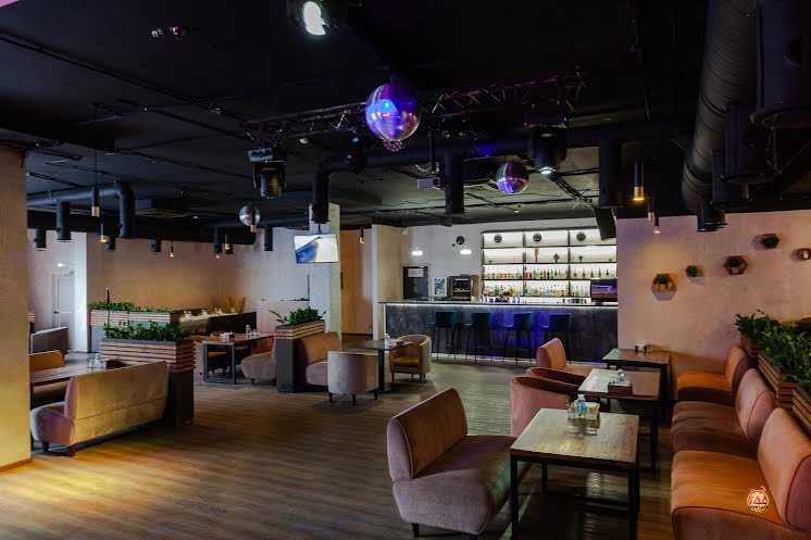 Основной зал в «31/13 La’Room» фотография №10