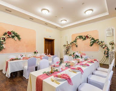  ресторан Особняк в парке Сосновка