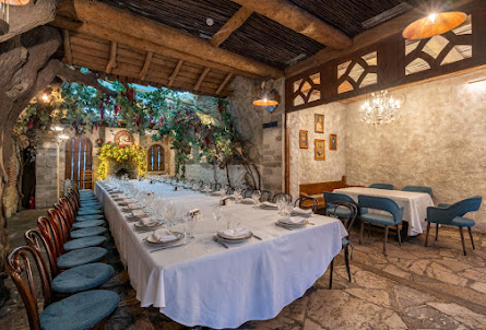 Каминный зал в Малый зал