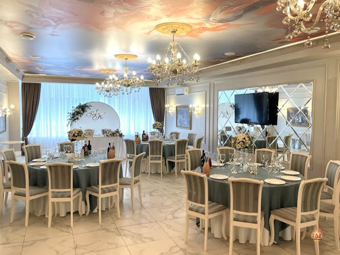 Большой зал в «Версаль» фотография №3