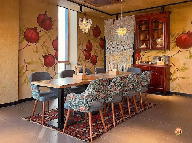 Основной зал  в «Барбамбия Тамада в ТЦ «Ганза»» фотография №3