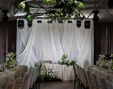  ресторан Времена года в Зеленом городе