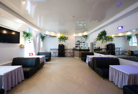 Основной зал в Основной зал