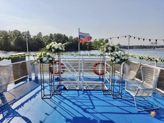 Палуба в «Теплоход "Чайка"» фотография №3